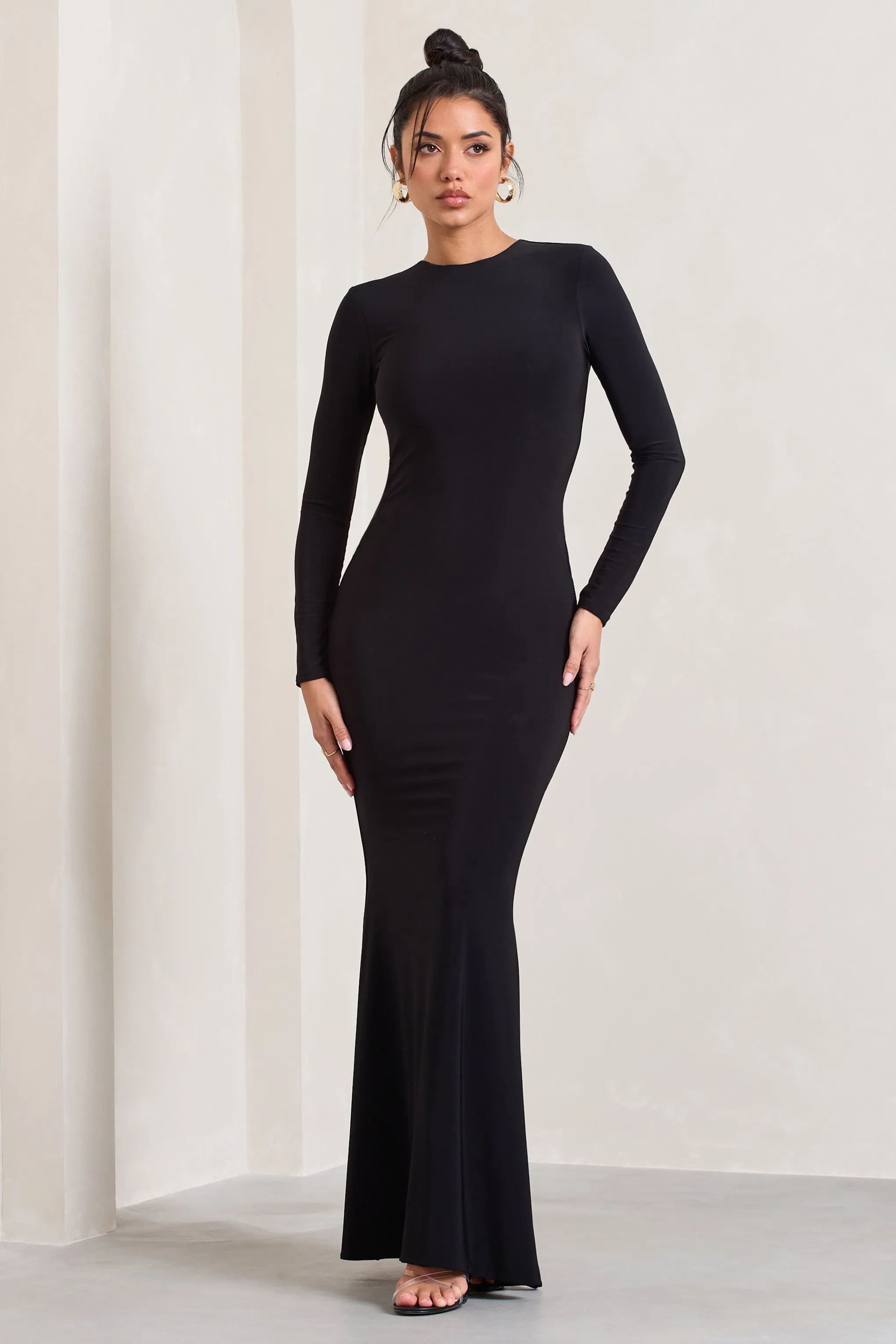 Donna |  Robe longue noire à manches longues et dos nu